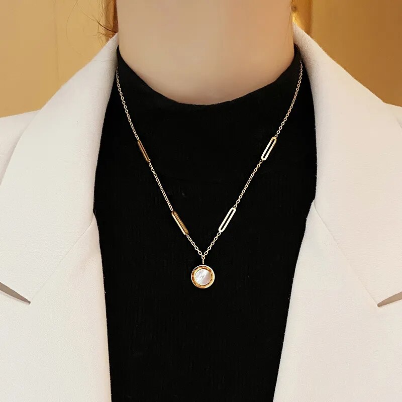 Classic Fashion Stainless Steel Roman Digital Wafer Pendant Necklace 2023 Fashion Jewelry Christmas Party Women's Sexy Necklace